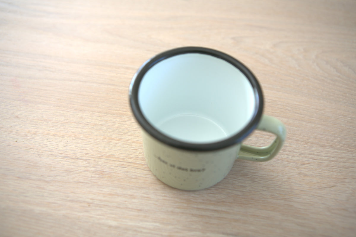 Kaffekopp i emaljert stål